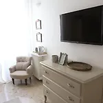 Dimi House
