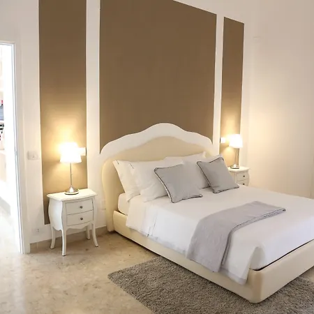 Dimi House Bed & Breakfast 4*