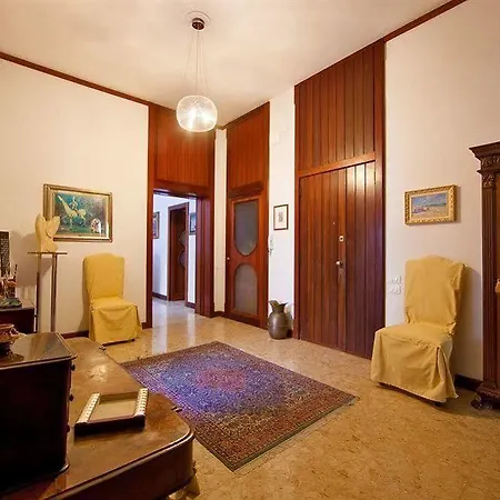 Bed and Breakfast Dimi House 4*