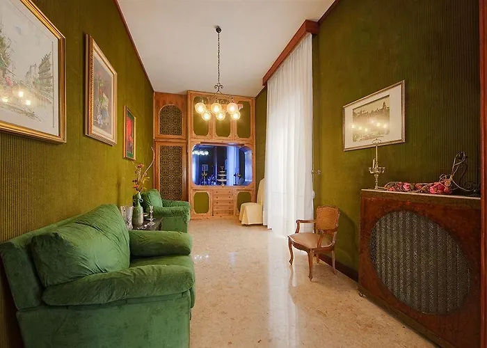 Dimi House Bed & Breakfast 4*