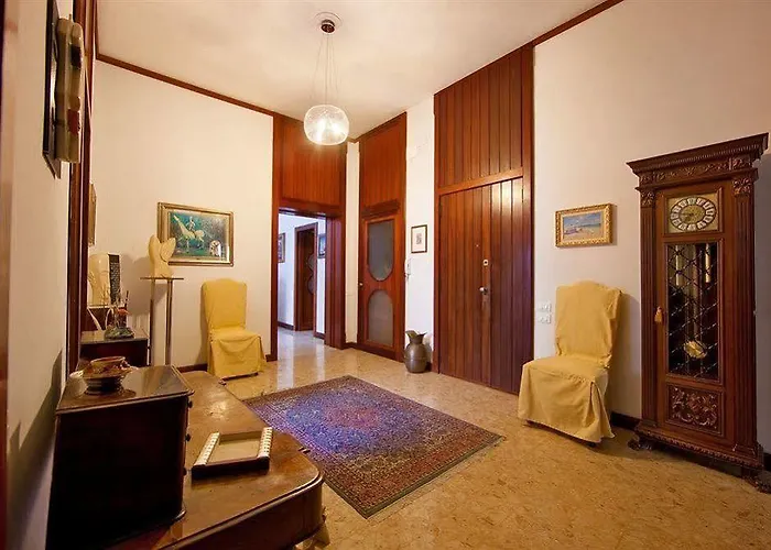 Bed & Breakfast Dimi House 4*