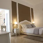 Dimi House