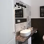 Dimi House