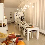 Dimi House