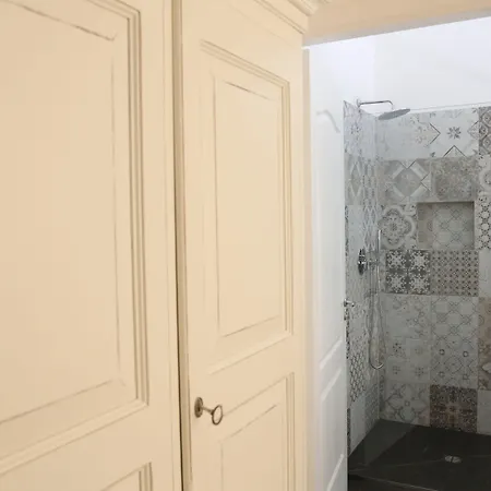 Dimi House ليتشي