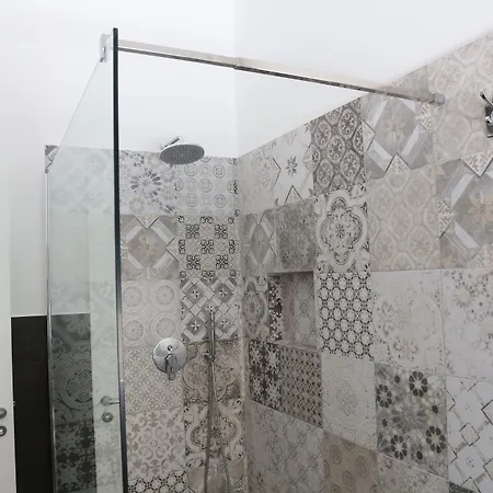 Bed and Breakfast Dimi House Λέτσε