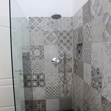 Dimi House فندق مبيت وإفطار