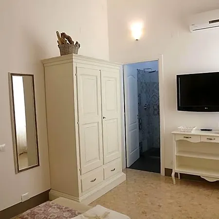 Bed and breakfast Dimi House