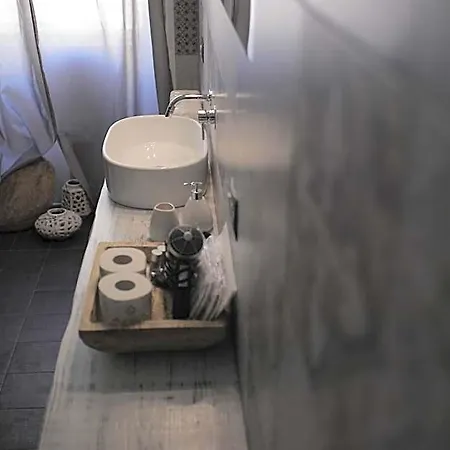 Dimi House Bed and Breakfast 4*