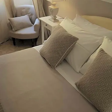 Bed and Breakfast Dimi House