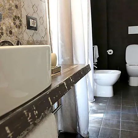 Dimi House Couette-café