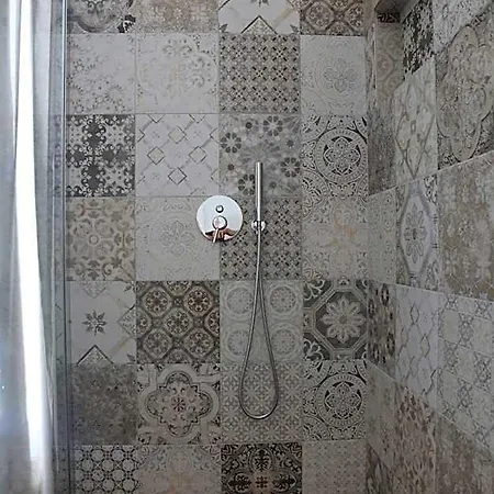 Bed and breakfast Dimi House 4*