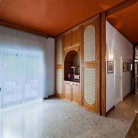 Dimi House